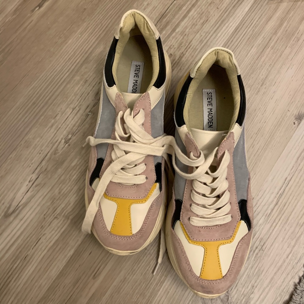 Steve Madden Sneakers